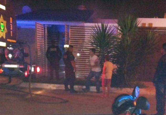 Incendia su casa por tarolas