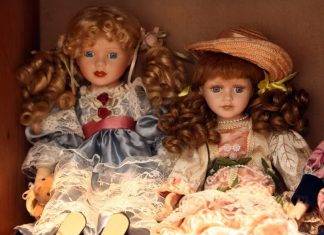 Enigmas: siente la presencia de su madre difunta en muñeca de porcelana Enigmas: siente la presencia de su madre difunta