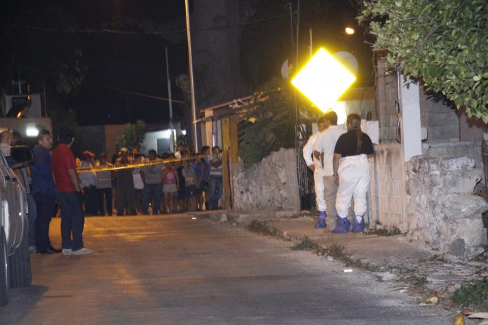 Por su participación en el asesinato de Wilberth Jorge Salazar, cuyo cadáver fue hallado en una fosa séptica tapada con cemento en un en un predio de la hacienda Noc Ac, Carlos Adrián T.C. fue vinculado a proceso.
