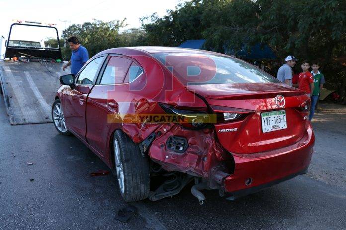 Acelerado guiador provoca costoso choque en glorieta