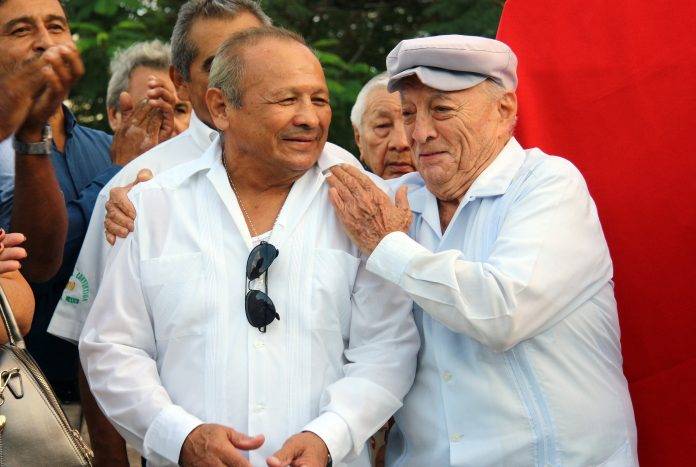 Especialistas diagnosticaron con hidrocefalia al ex pugilista.
