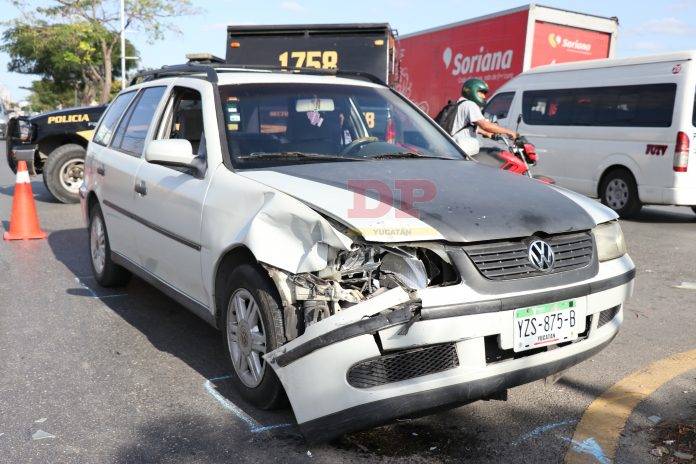 El choque fue justo en la Avenida Internacional con calle 108 de la colonia Nueva Sambulá.