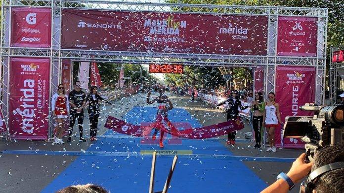 Atleta africano gana el Maratón de Mérida 2019