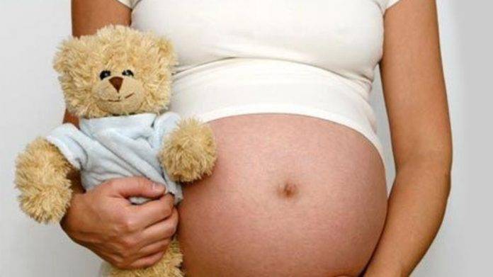 Niña de 14 años debuta como mamá. Fue su tercer embarazo