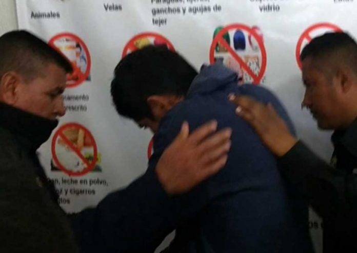 Detienen por feminicidio a un menor de edad