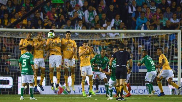 Por unos cuantos segundos se salvó Tigres de perder.