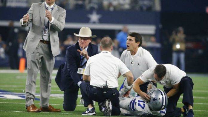 Todo el peso de un jugador cayó encima de un tobillo de Hurns.