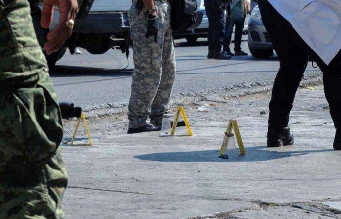 Hallan más bolsas con restos humanos en Guerrero
