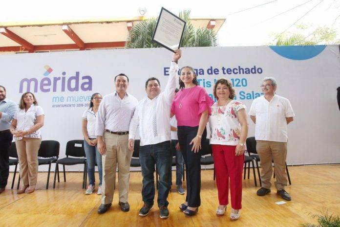 Reni cumple a comunidad estudiantil