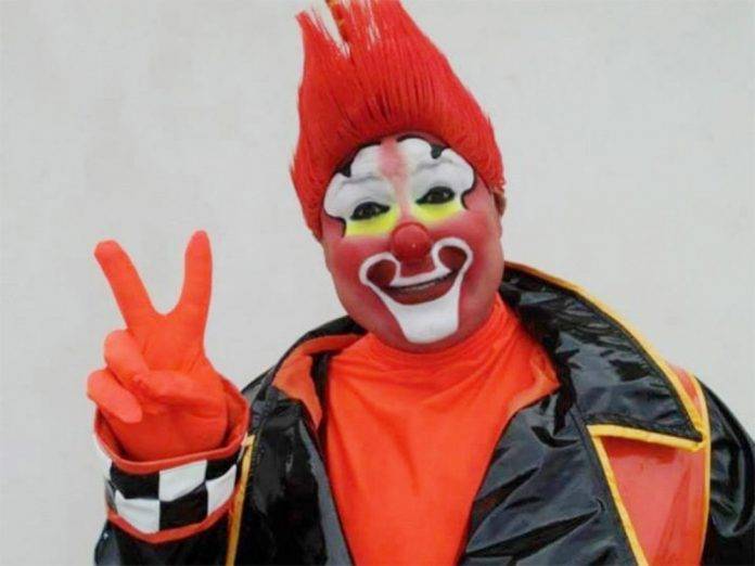 Ejecutan a balazos al payaso ‘Checolín’ en la puerta de su casa