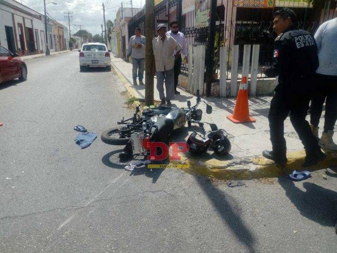En el accidente hubo tres lesionados, entre ellos un menor y un hombre que se rompió dos huesos de una pierna.