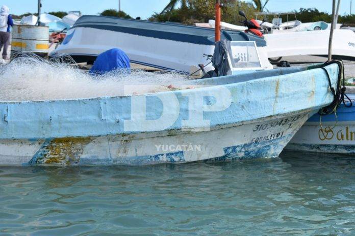 Encapuchados armados asaltan a pescadores en altamar