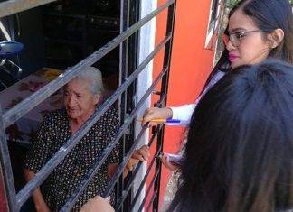 Encadenan a su anciana madre para que no salga a alcoholizarse Encadenan a su anciana madre para que no salga a alcoholizarse