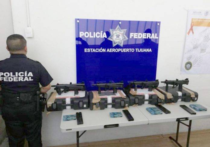 Aseguran en aeropuerto armas largas y casi 300 cartuchos útiles