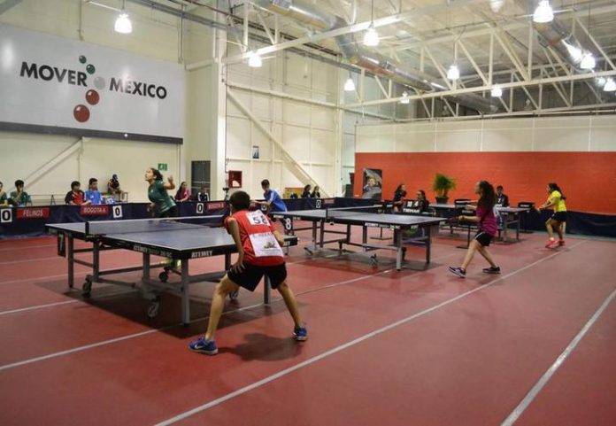 Tan solo Sebastián Cano logró oro por equipos, primer lugar en dobles mixtos, plata en dobles varonil y plata en individual en la categoría U-18,