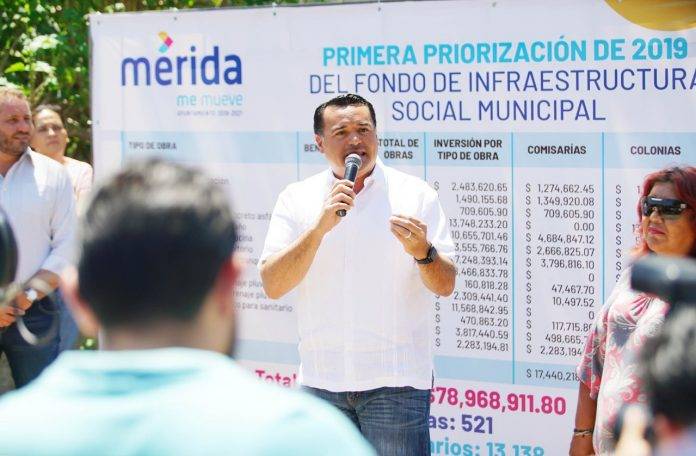 Reni tira la casa por la ventanota
