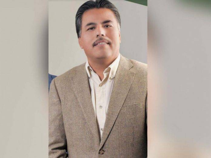 Periodista abre la puerta de su casa y lo asesinan a balazos, en Sonora
