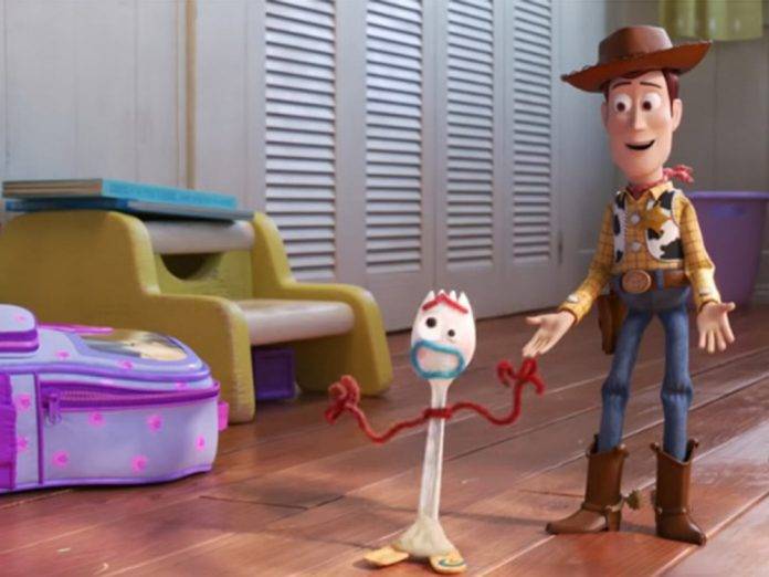 ¡Sale el primer tráiler de #ToyStory4! Woody vuelve con más aventuras