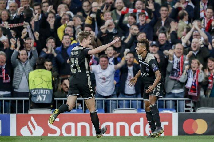 El Ajax de Holanda jugó bien y también tuvo suerte por lapsos, y terminó por imponerse al Real Madrid y echarlo de la competencia europea.