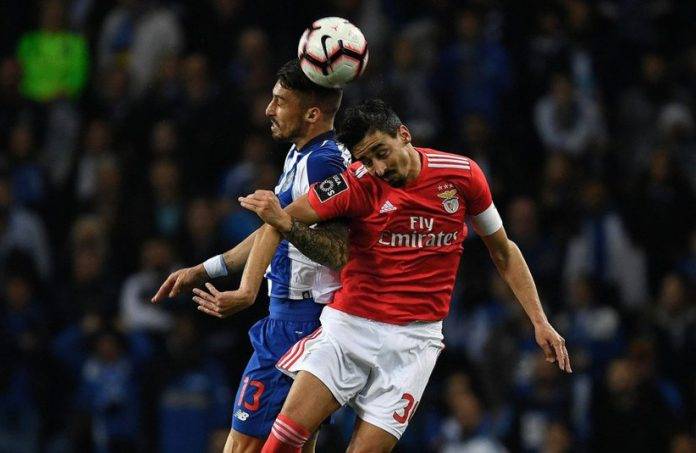 El Porto desperdició su localía y ahora está dos puntos abajo del Benfica.