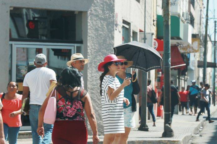 Calorcito primaveral llegará este lunes hasta los 36°C