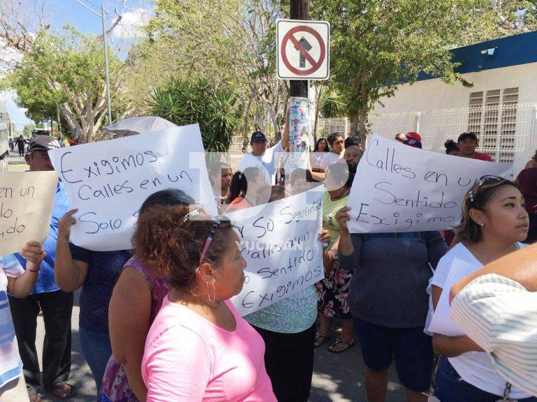 Bloquean calles de Cholul; exigen seguridad vial tras una muerte