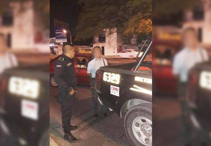 Denuncian a pasajero que se estaba 'chaqueando' en el camión de Circuito Colonias