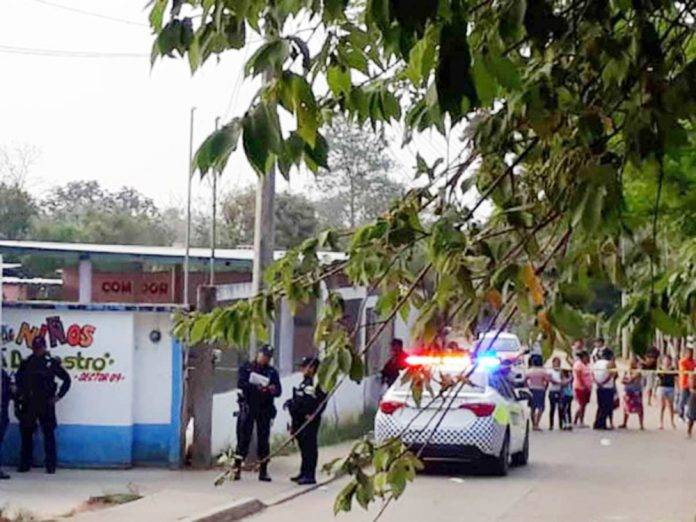 Policía le corta las venas a su hijo de 5 años y luego se suicida