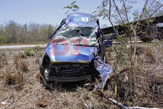 Volteretas en carretera con saldo de daños y lesionados