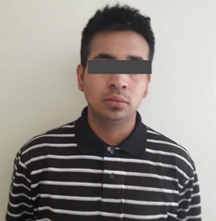 Mata a su hijastro de 3 años y se roba a su bebé de un año