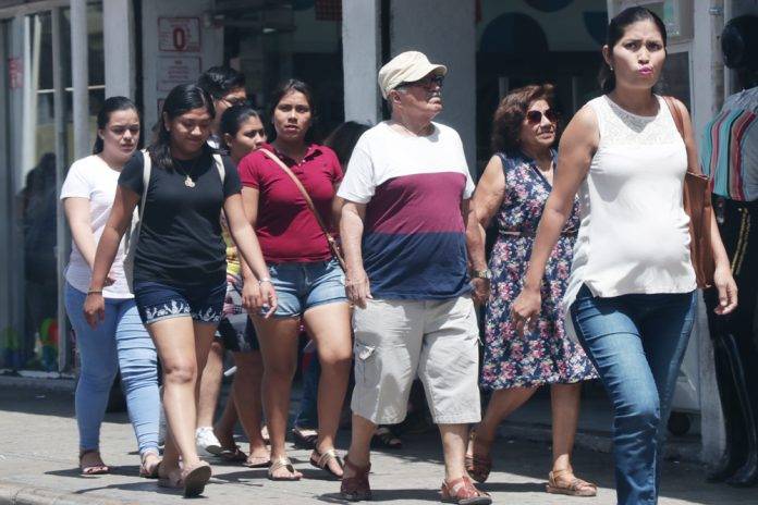 Jueves caluroso: recomiendan protección por alta radiación solar