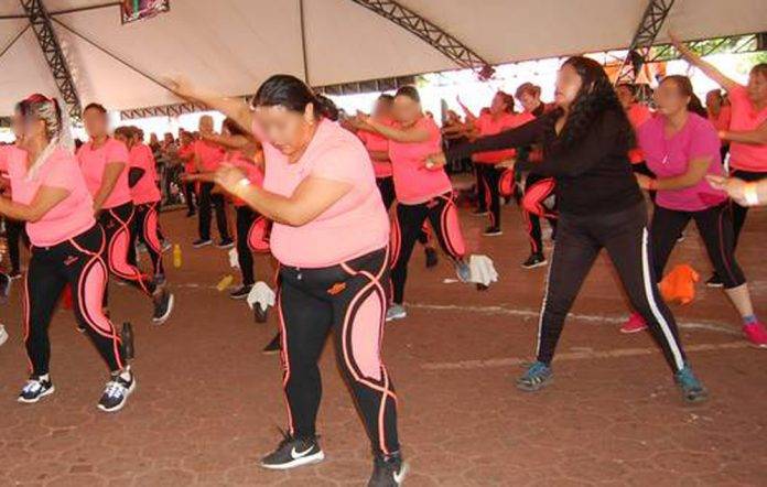 Tanto brinco en zumba provoca la muerte de una doñita