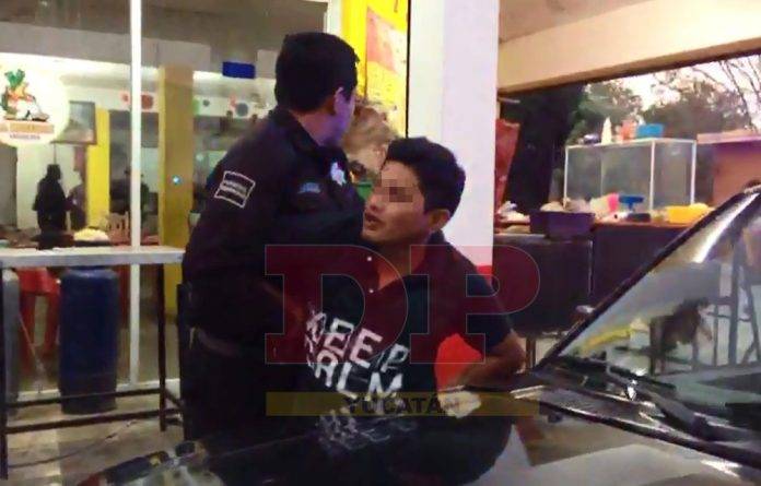 Mal hijo roba a sus padres junto con pandilla de rateros (video)