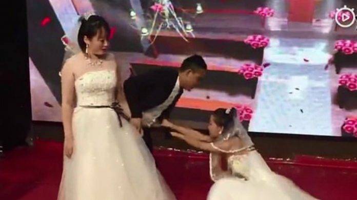 Amante llega vestida de novia a boda de exnovio