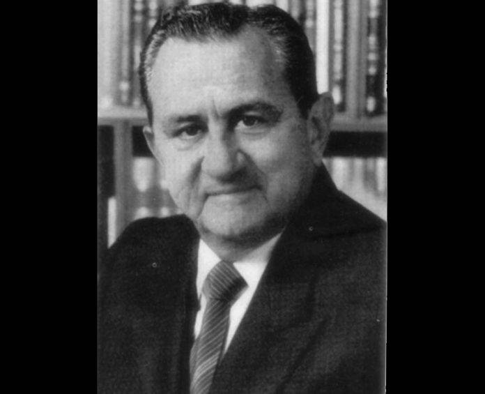 A los 94 años fallece el ex gobernador Víctor Manzanilla Schaffer