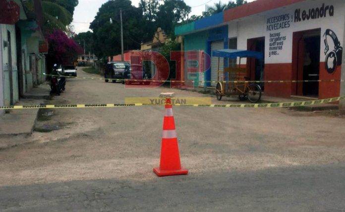 A pedradas lesionan a un policía municipal de Peto
