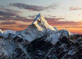 Escalador chavorruco fallece en «zona de la muerte» del Everest; ya suman 8 muertos Es el octavo deceso en el Everest en la actual temporada de escalada