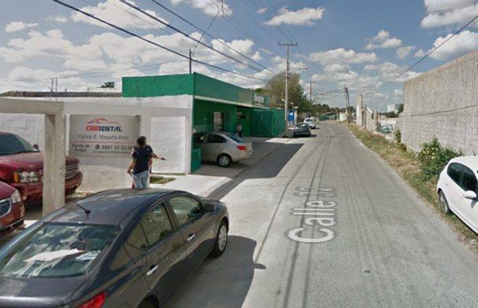 Acuden a rentar un auto y lo roban a punta de cuchillo