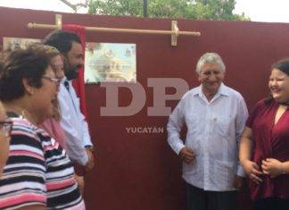 Entregan reconocimiento al maestro distinguido del año en Motul