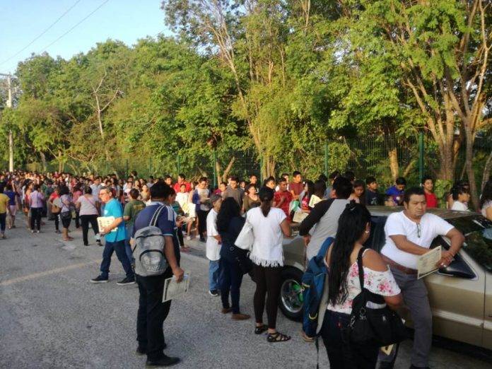 Los jóvenes forman parte de los 23 mil 597 aspirantes que presentaron dicha evaluación