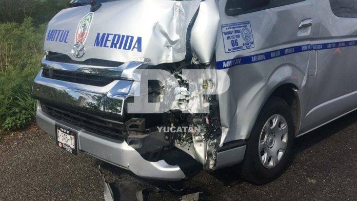 Taxista dormilón choca contra camioneta del osito, en la Mérida-Motul