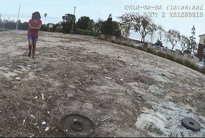 Policía balea a adolescente que lo atacó con un cuchillo (video)