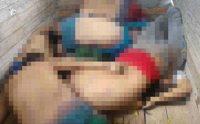 Encuentran 8 cadáveres dentro de camioneta abandonada