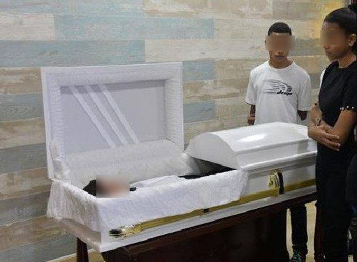 Chavito de 7 años imita a Bad Bunny y muere quemado