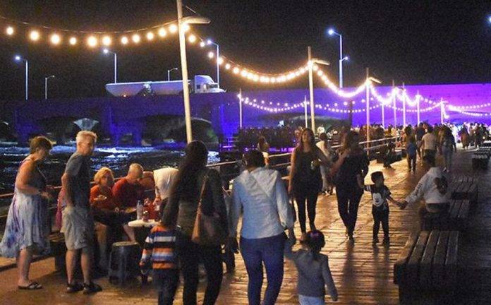 Celebra el Día del Padre en una velada junto al mar en Progreso