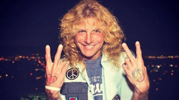 Se apuñala en el estómago exintegrante de Guns N’Roses