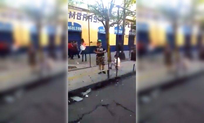Este es el futuro de México: niños de Tepito juegan a ser sicarios (Video)