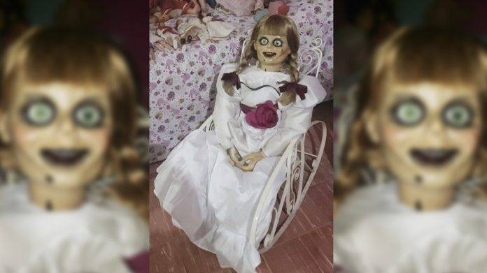 Visita Mérida la muñeca de la película 'Annabelle 3'
