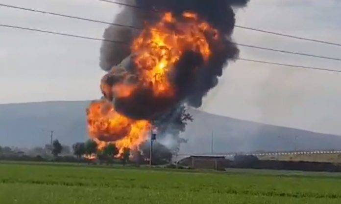 Explota ducto de Pemex en Celaya; al menos dos muertos y lesionados (Video)