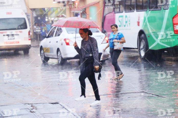 Llega la Onda Tropical 12 y trae lluvia vespertina 'a cántaros'
